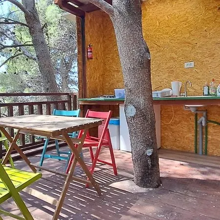 Treehouses Glamping Robinson Любач