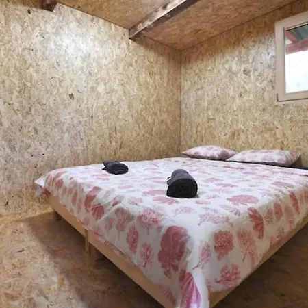 別荘 Treehouses Glamping Robinson