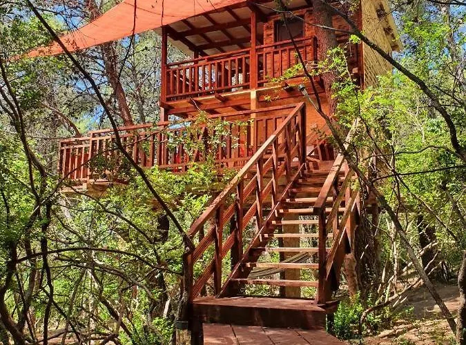 Σπίτι διακοπών Treehouses Glamping Robinson Ljubač